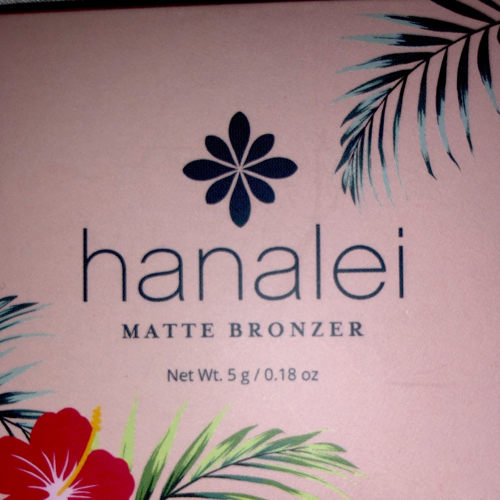 Brand new Hanalei bronzer!